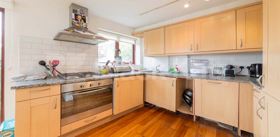 			New Instruction , 2 Bedroom, 1 bath, 1 reception Flat			 Aran Mews, Barnsbury Grove, ISLINGTON-BARNSBURY